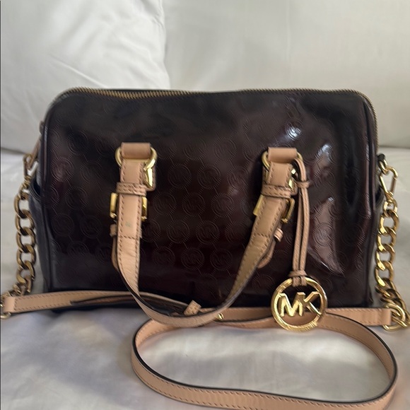 Authentic Michael Kors Dark Brown Crossbody‎ Bag with Gold Accents 9”/13” - Picture 1 of 7